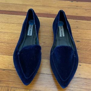 Blue velvet Steve Madden women’s loafers. Size 7.5